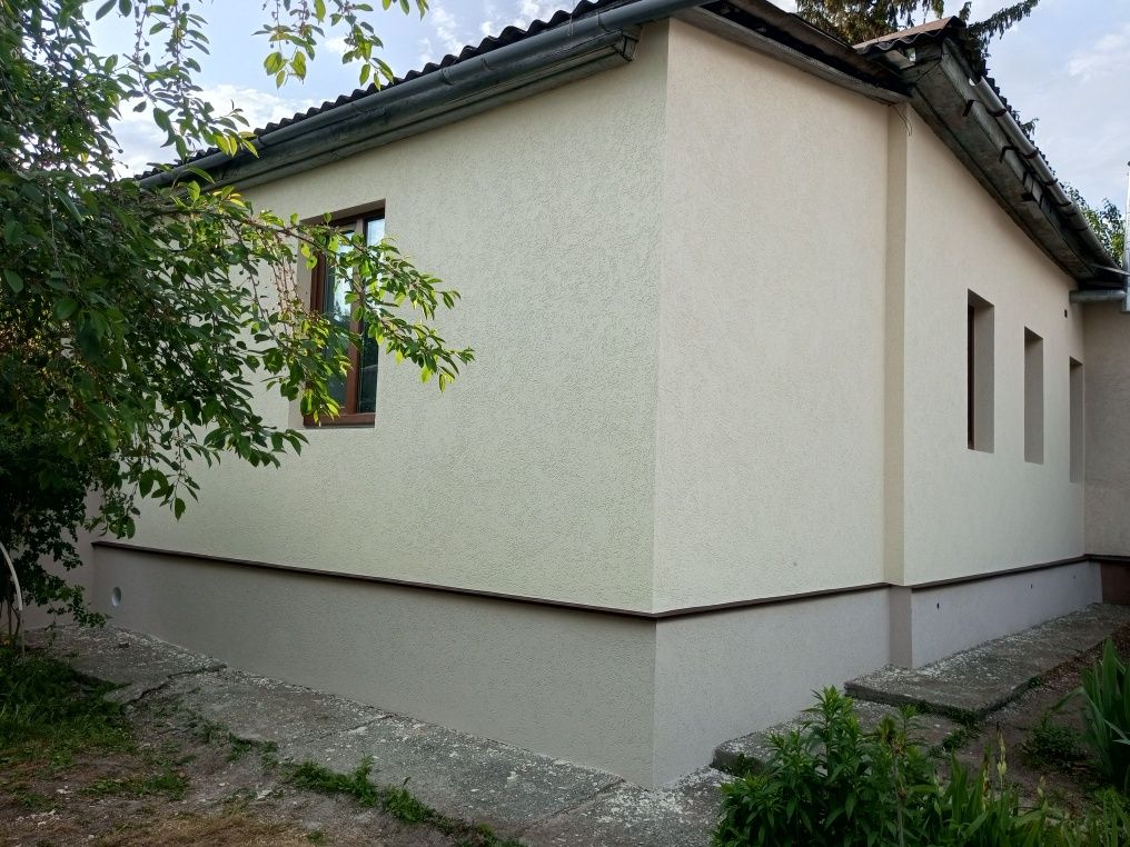 Утеплення фасадів будинків і квартир (1-2 поверх)