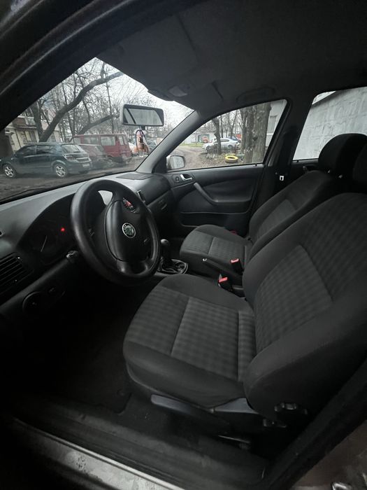 Продам машину шкода октавиа тур