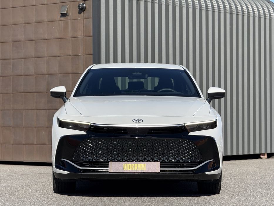 Toyota Crown, 2024 року, 2.5 гібрид, автомат, повний привід, 35т.км,