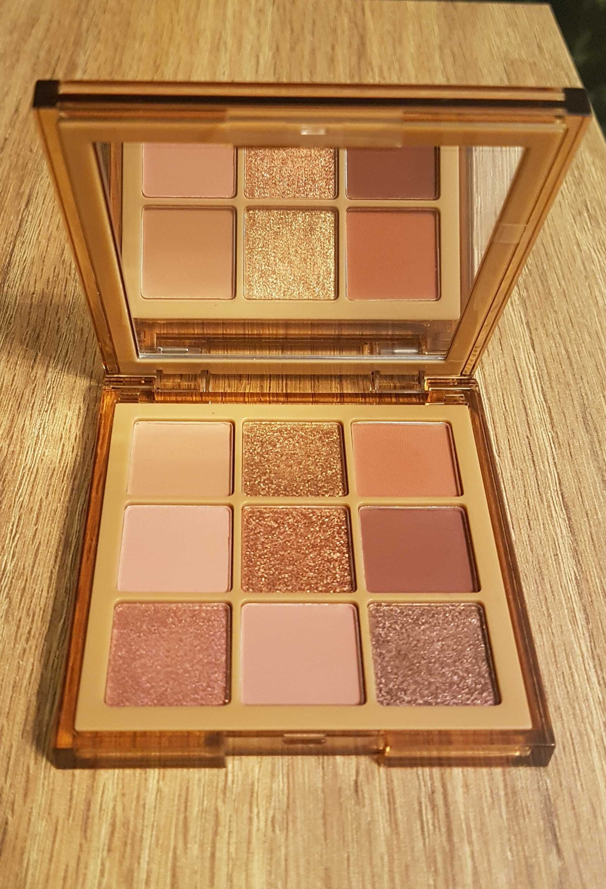 Huda Beauty Nude Medium