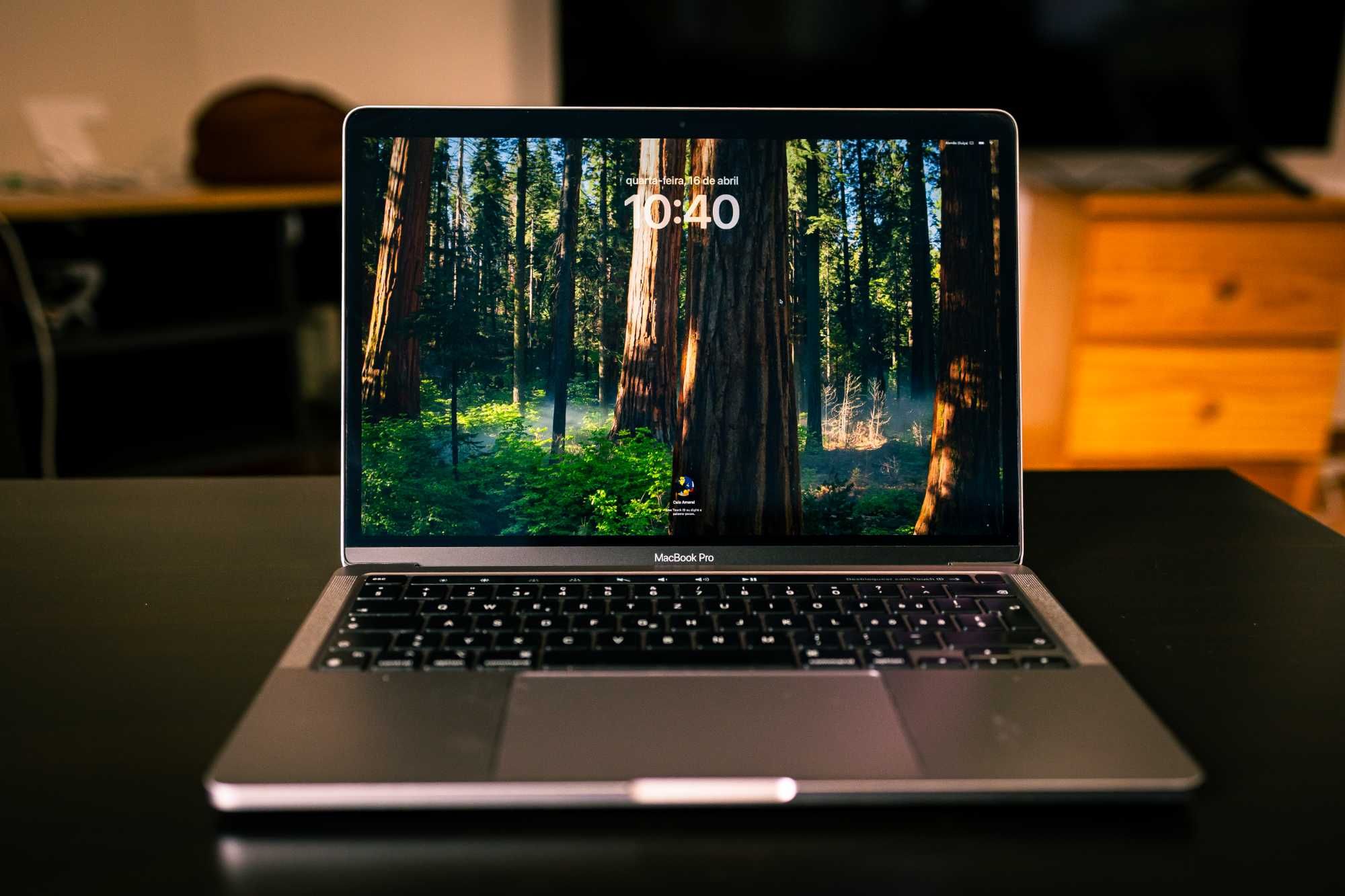 MacBook Pro 13" M1 (2020) – 8GB/256GB – Excelente Estado