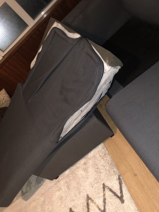 Sofá com marcas de uso