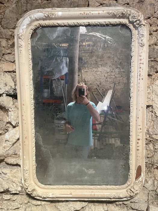 Espelho com moldura vintage