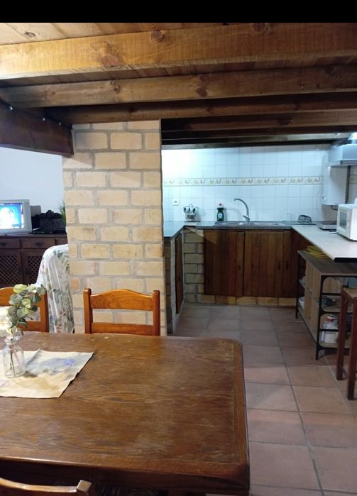 Alugo Quarto em Quinta