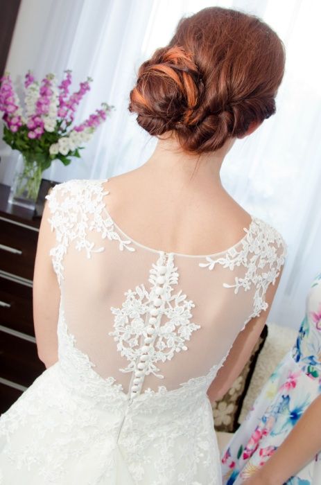 Ponadczasowa piękna suknia ślubna