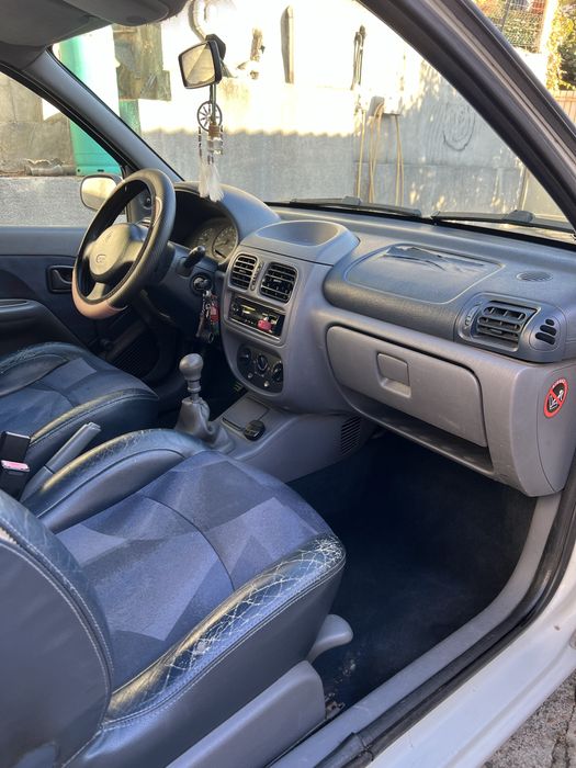 Renault Clio 2000