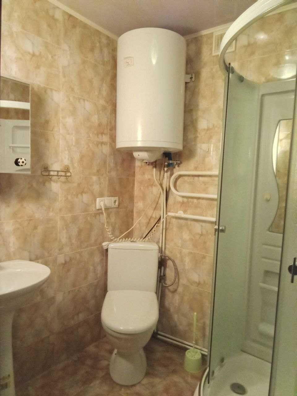 Продаю 3-поверхову зимову дачу на р. Дніпро за Любимівкою