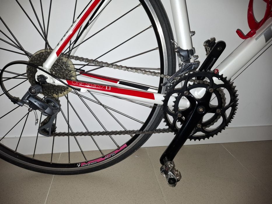 Bicicleta  ciclismo Trek 1.1