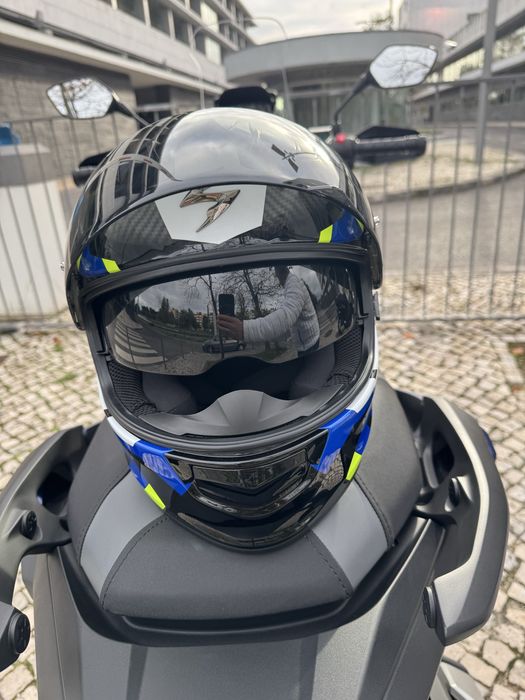 Capacete scorpion  novo com caixa L