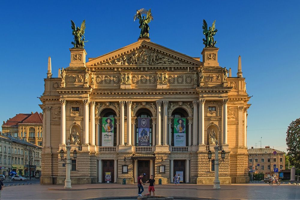 Продається квартира Центр. Оперний театр. Ремонт. Меблі. Інвестиція.