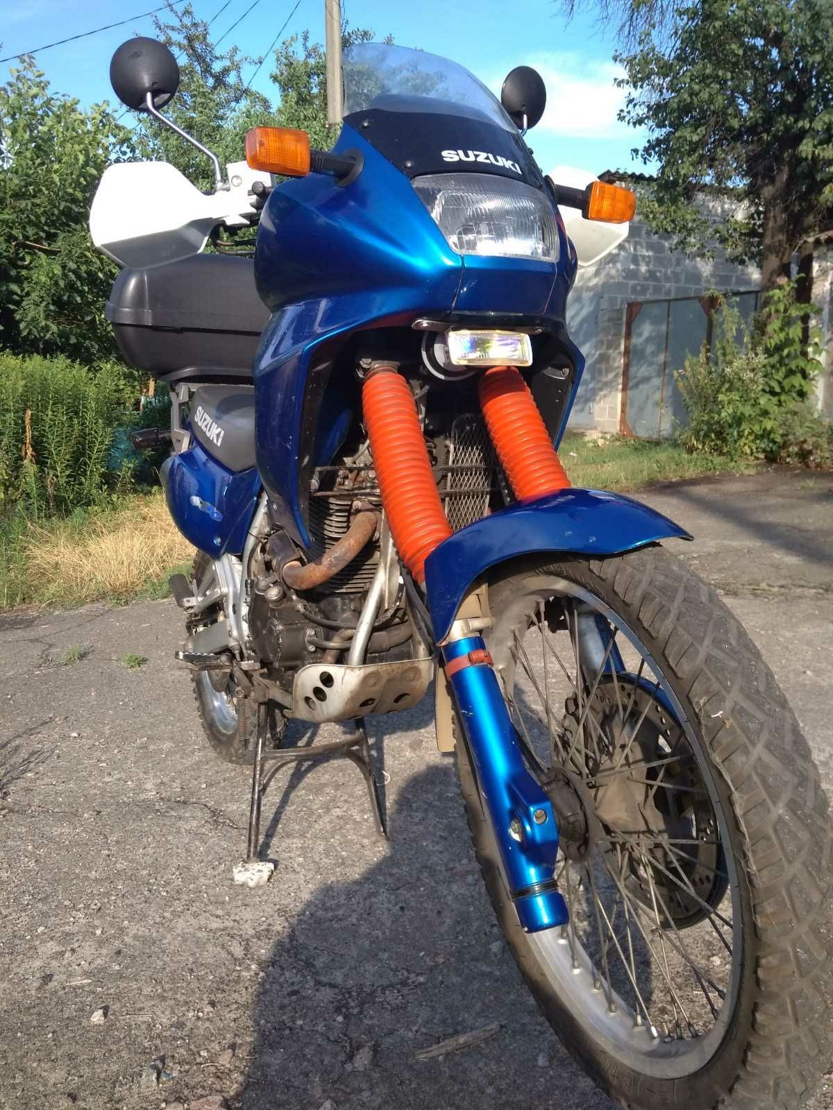 Продам мотоцикл Suzuki Dr 650 RSE