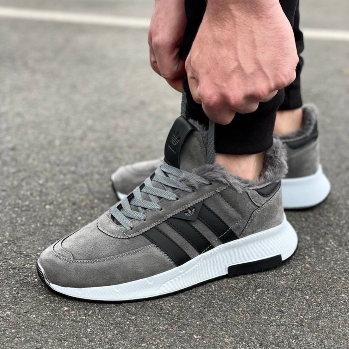 Чоловічі топові зимові кросівки на хутрі adidas40-44