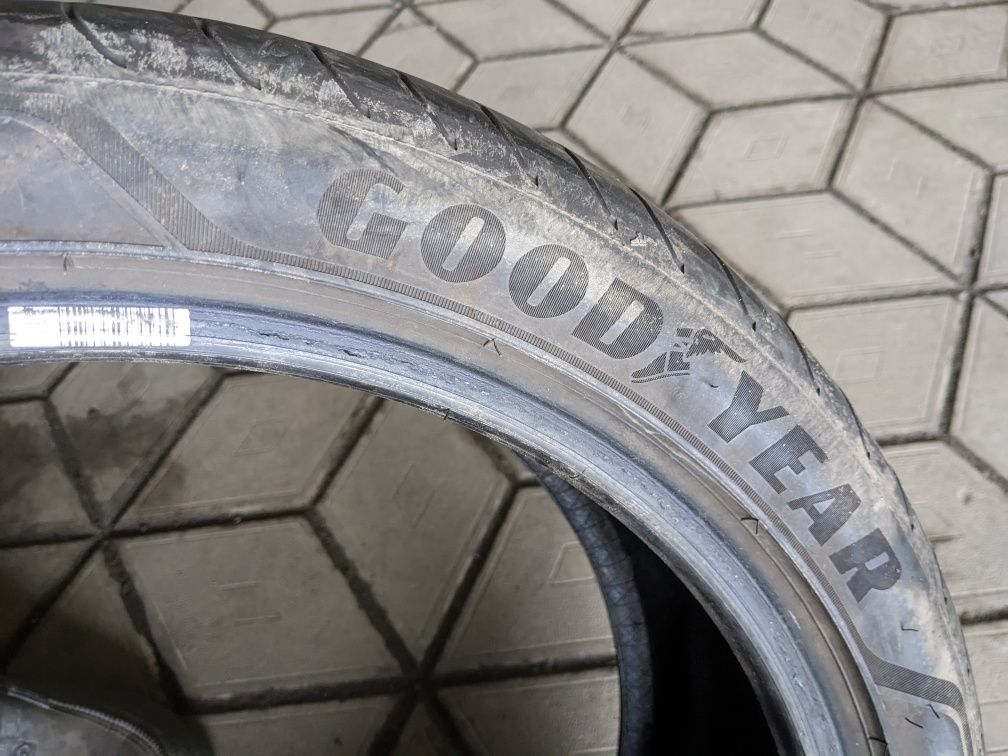 225/45R19 GoodYear 2021рік