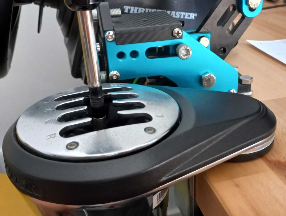 Thrustmaster TH8A
