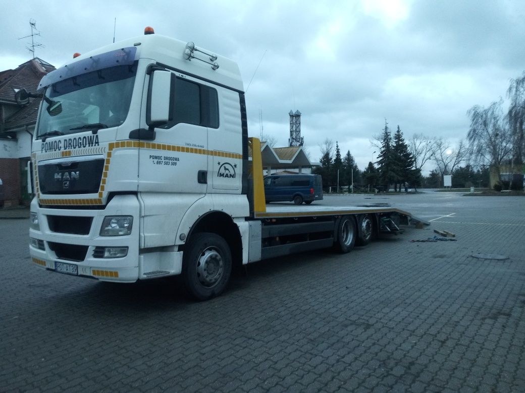 Autolaweta Transpor do 12t ciągników , maszyn rolniczych , itp.