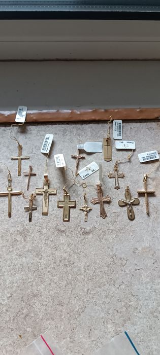 Złoty krzyżyk z Jezusem 583 nowy złoto