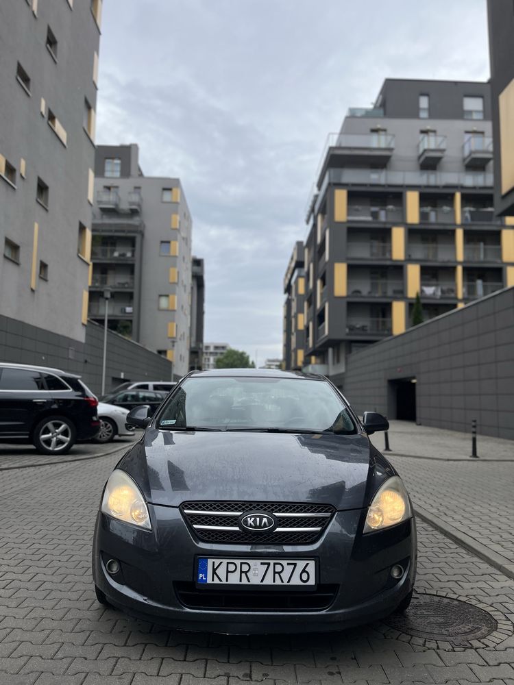 Kia ceed 1,6 2009 rok