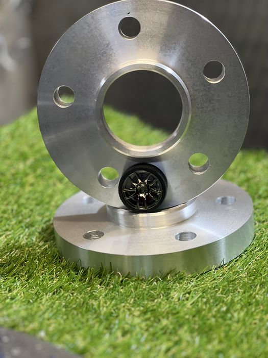 Проставки дисков колесных на Mercedes-Benz стальные облегченные и AL