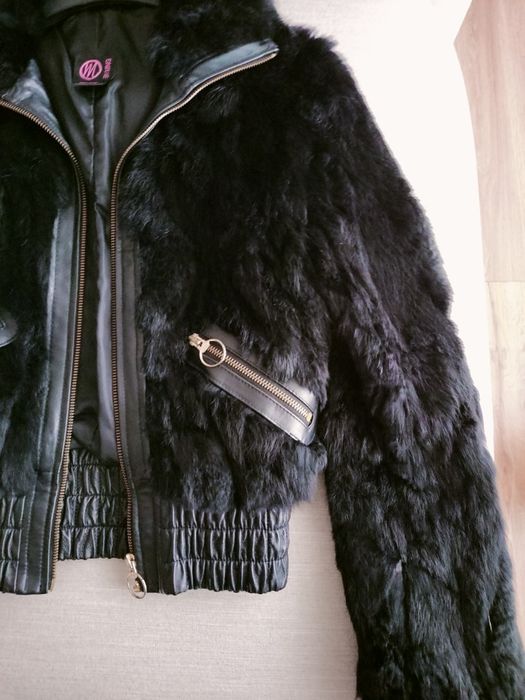 Casaco/blusão em pele  verdadeira e pêlo/Mango S(portes incluídos)