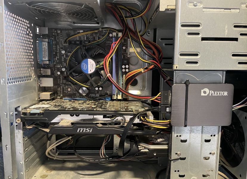 Komputer PC (i5,gtx,ssd) monitor klawiatura myszka