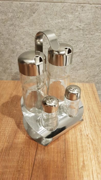 Przyprawnik czterocześciowy