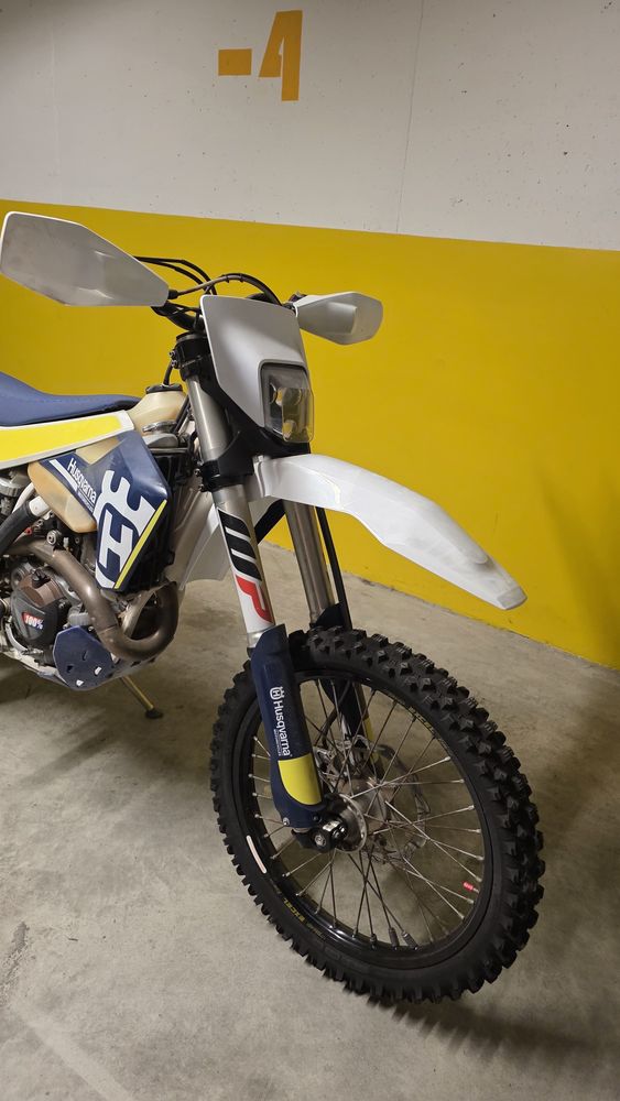 Husqvarna FE 501 matriculada
