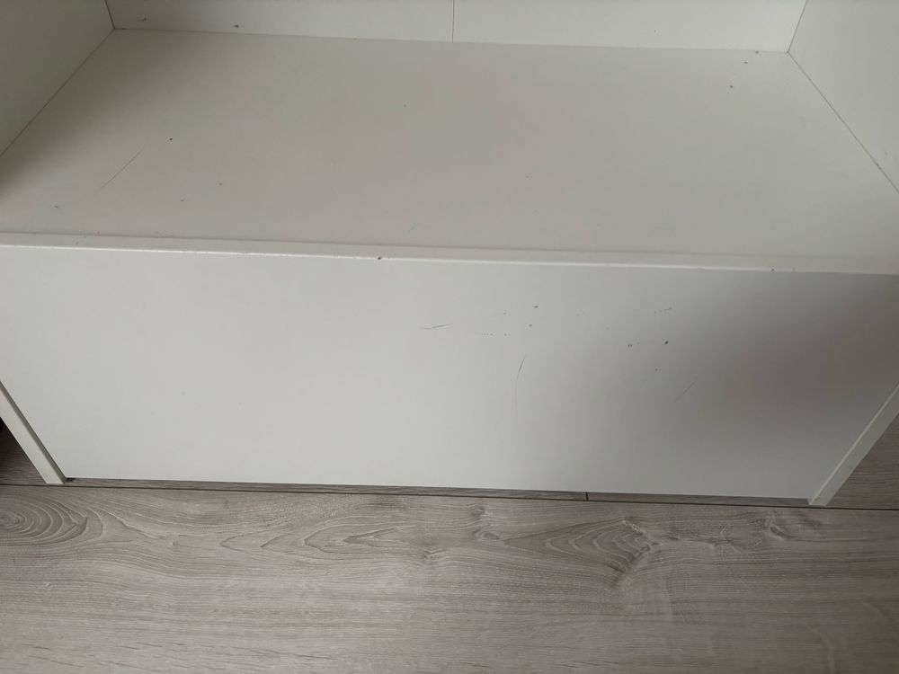 Szafka na książki Ikea Bergig