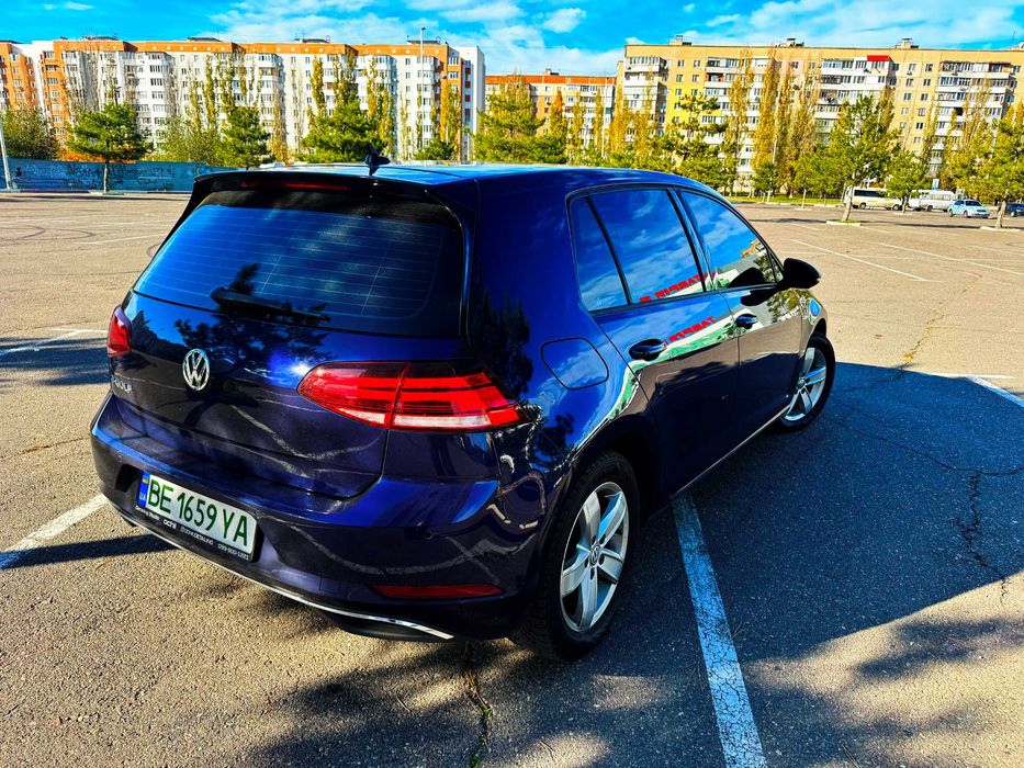 Продам Volkswagen e-Golf 2018