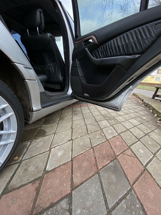 Продам Мерседес w220