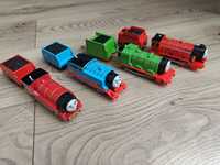 Cztery lokomotywy z wagonikami z serii TrackMaster