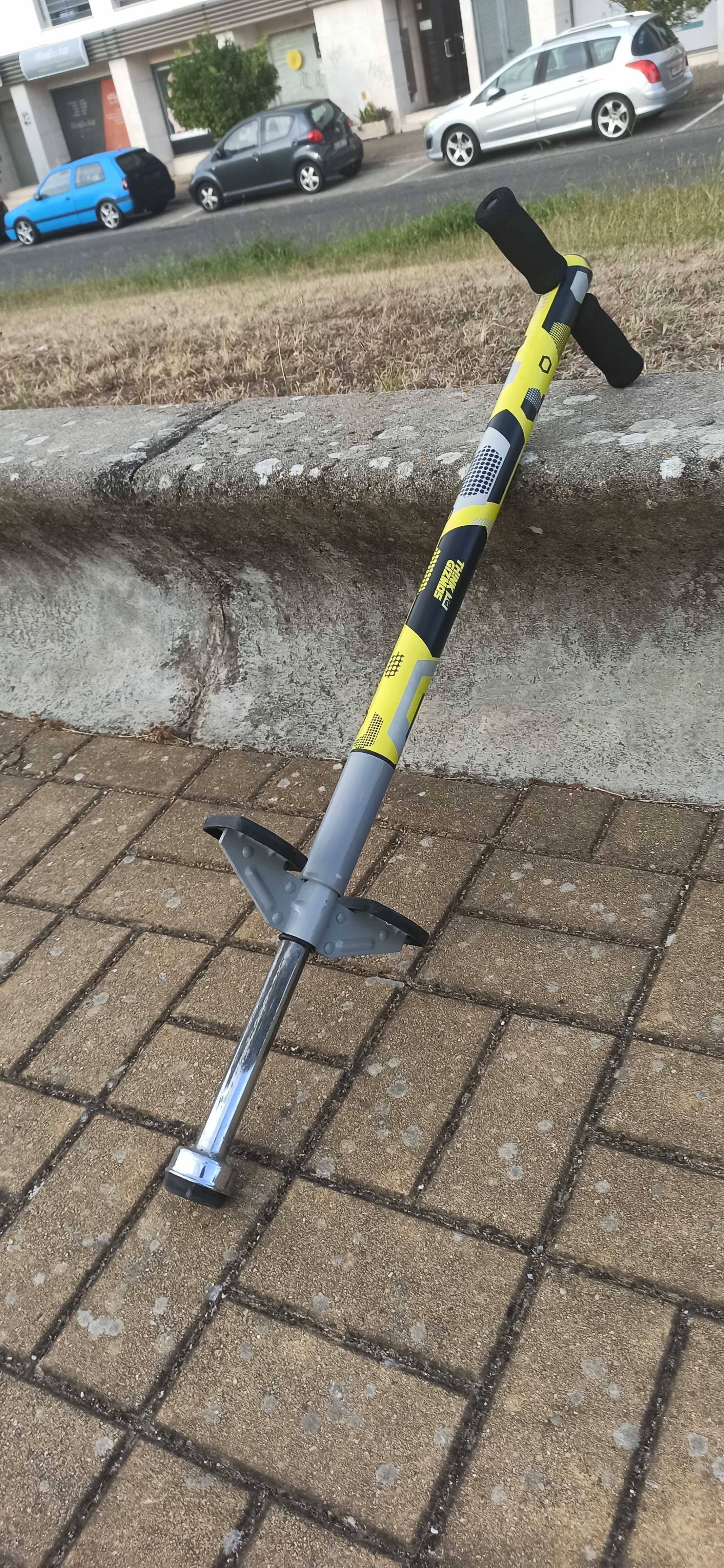 Pogo Stick (pula-pula)