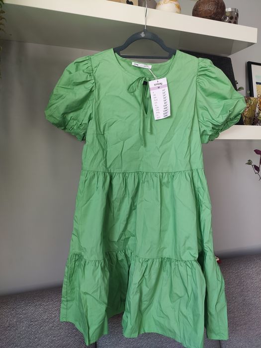 Sukienka mini bufiaste rękawki