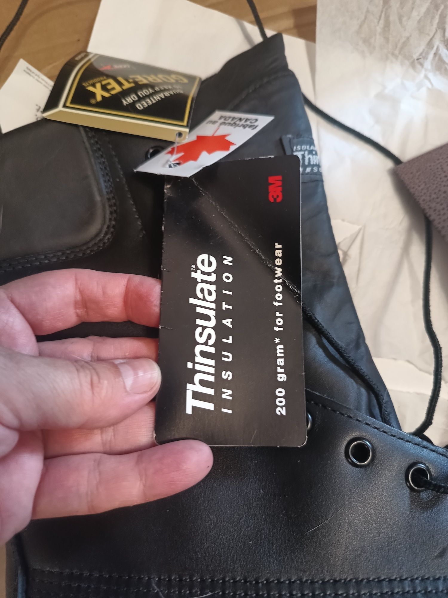 Продаються берці