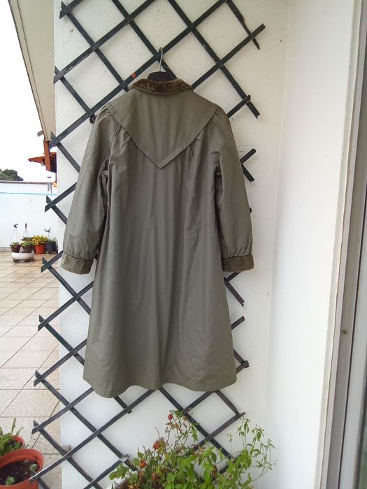 Gabardina comprida verde — elegante e quentinha