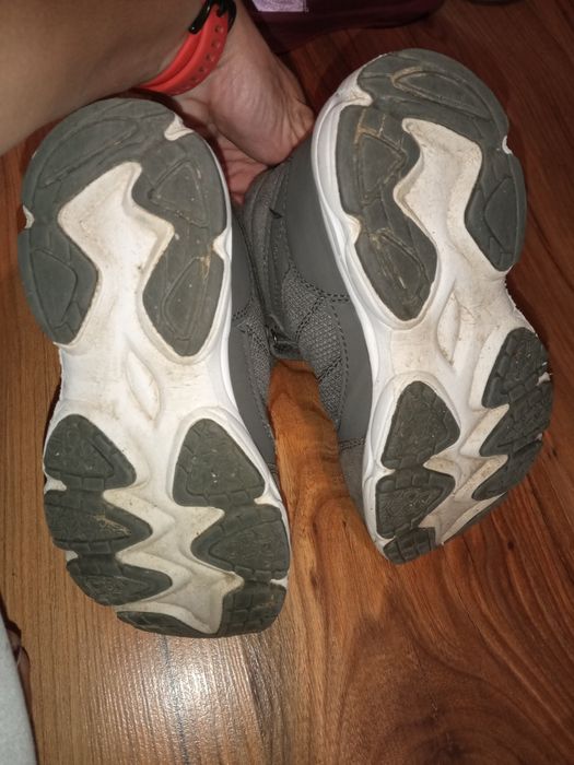 Високі кросівки кроссовки хайтопи демісезонні р.32 Lotto