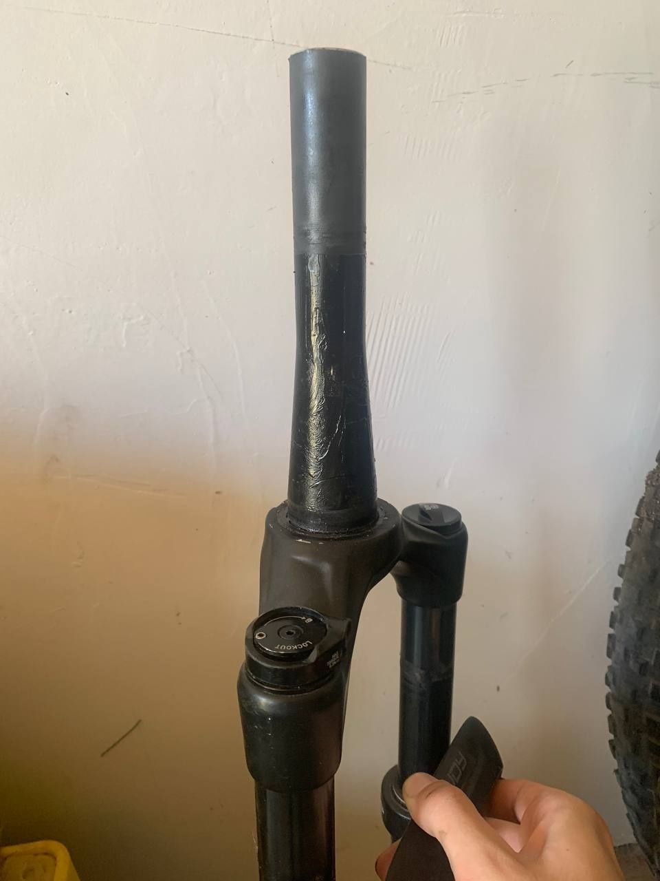 Продаю Вилку от Велосипеда под 29-27.5 колёса Rockshox Judy Gold