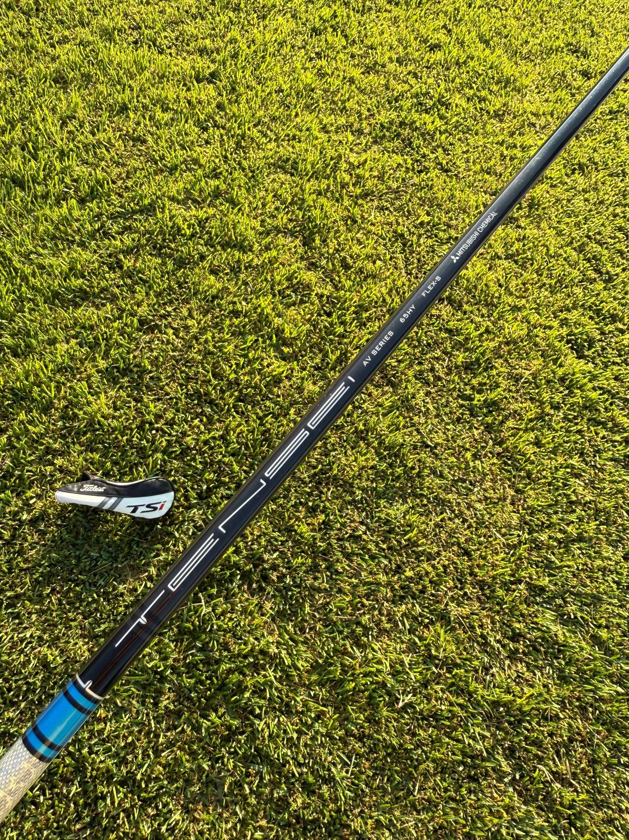 Titleist TSi2 (18) hibrido + 40.5” Mitsubishi Tensei AV Blue 65 stiff