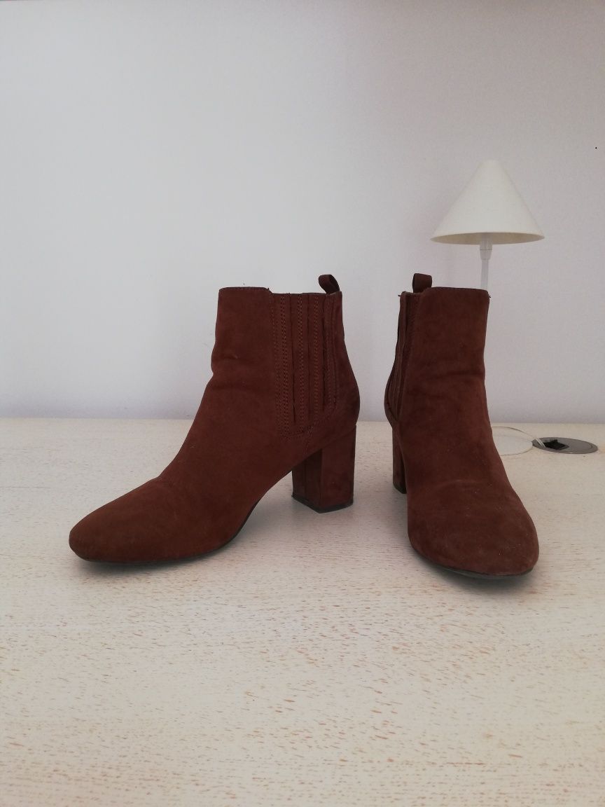 Botins Forever 21 castanhos - 38 - c/ portes