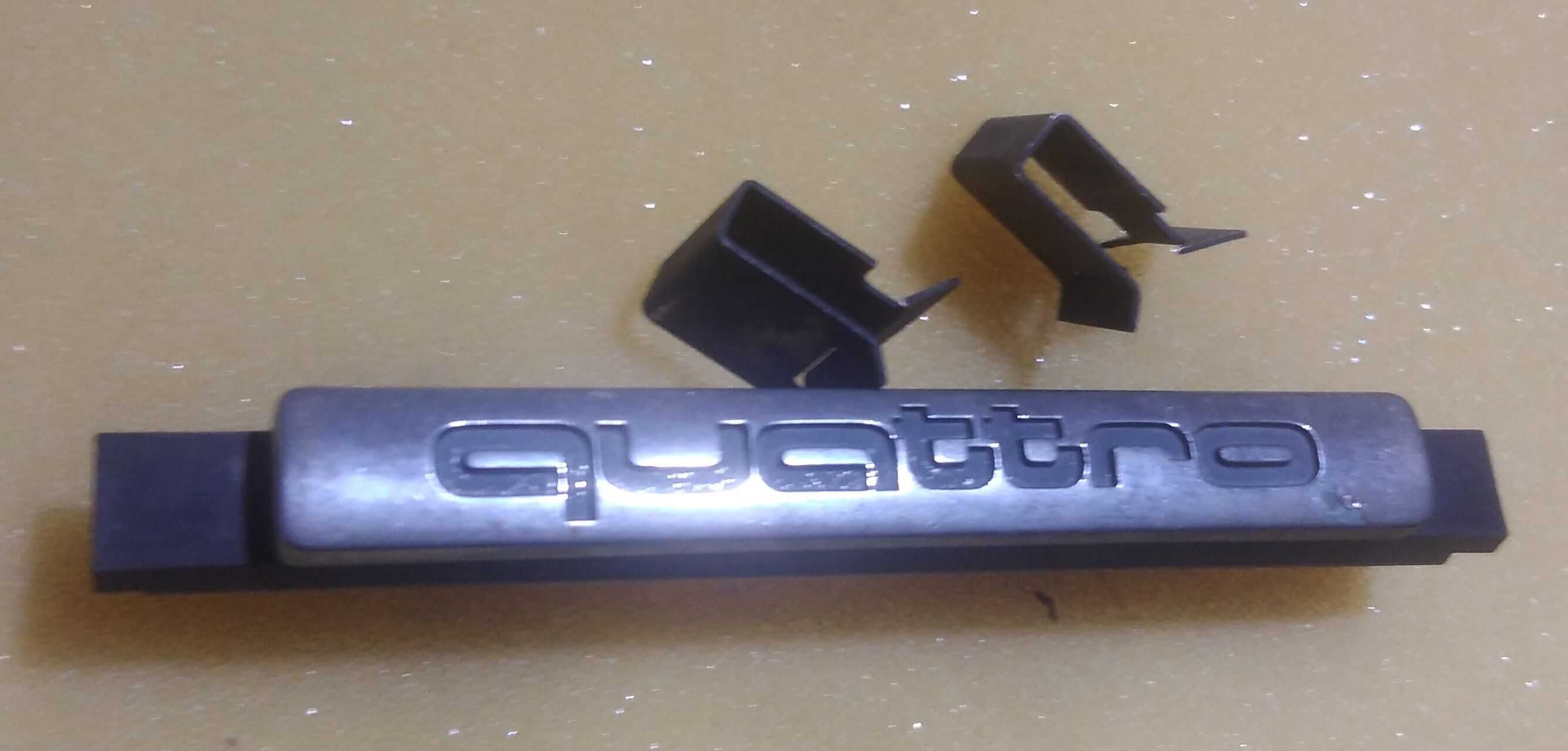 Logo quatrro z Audi A6 A4 S4 S6 RS6