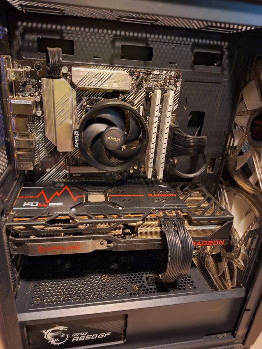 Komputer ryzen 7 32gb RAMu grafika 16gb rx6800
