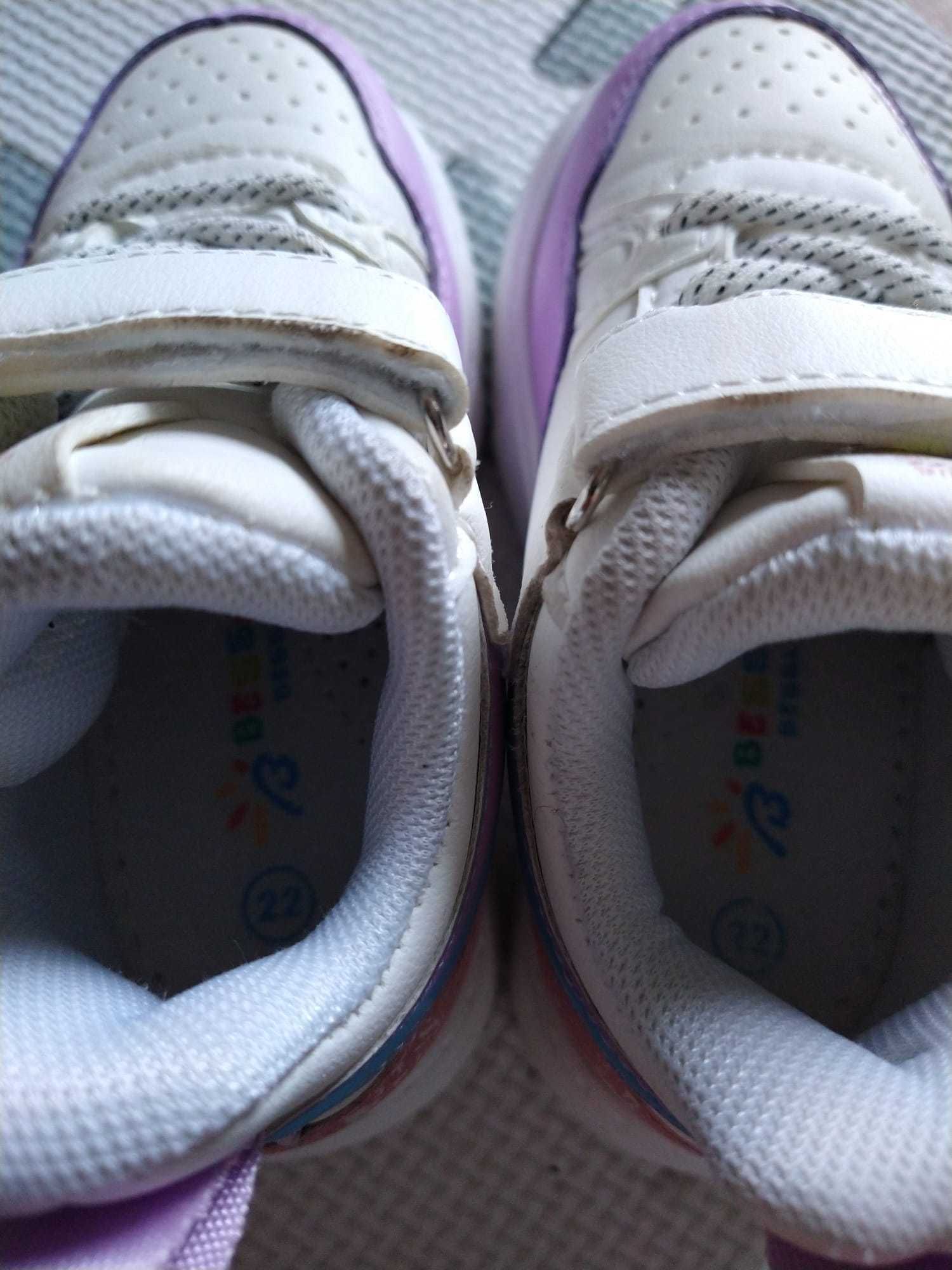 Buty sportowe dla dziewczynki