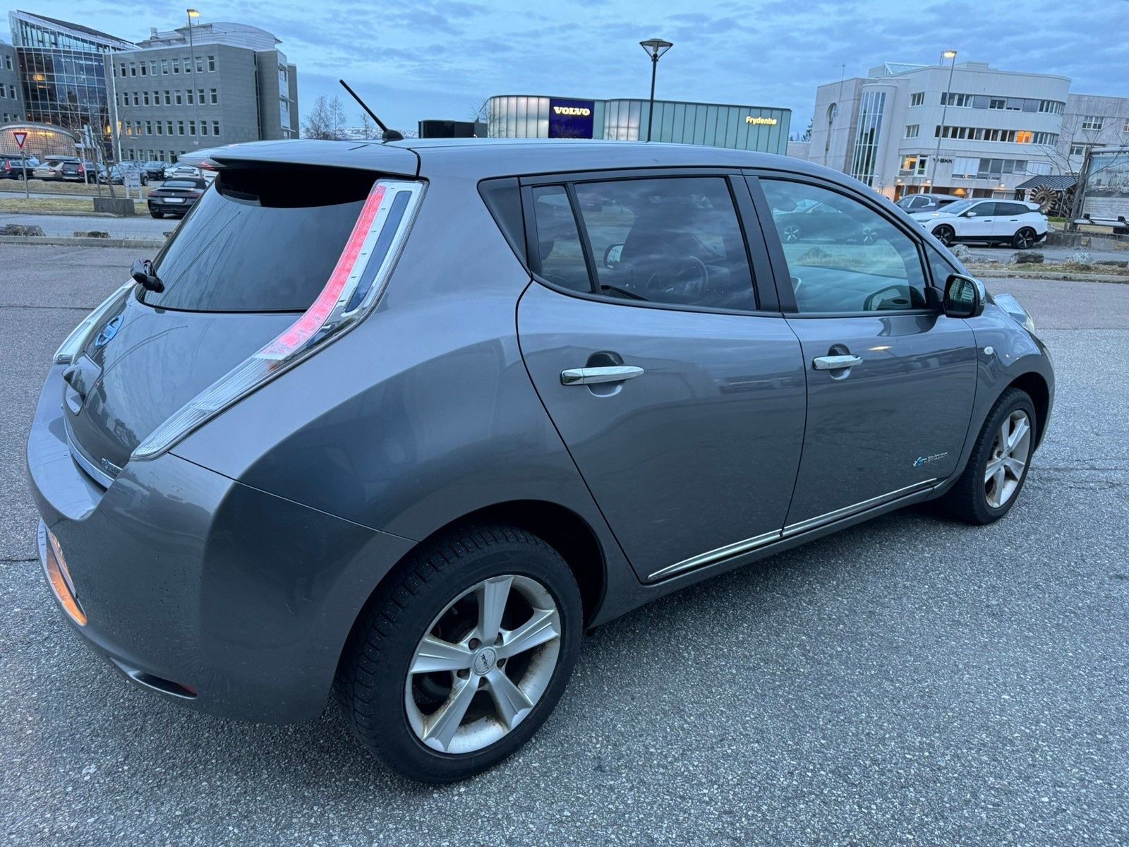 Nissan Leaf Tekna 2014р.11/12 поділок з Норвегії