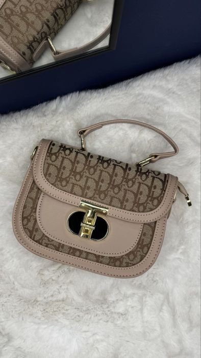 Діор коута сумочка