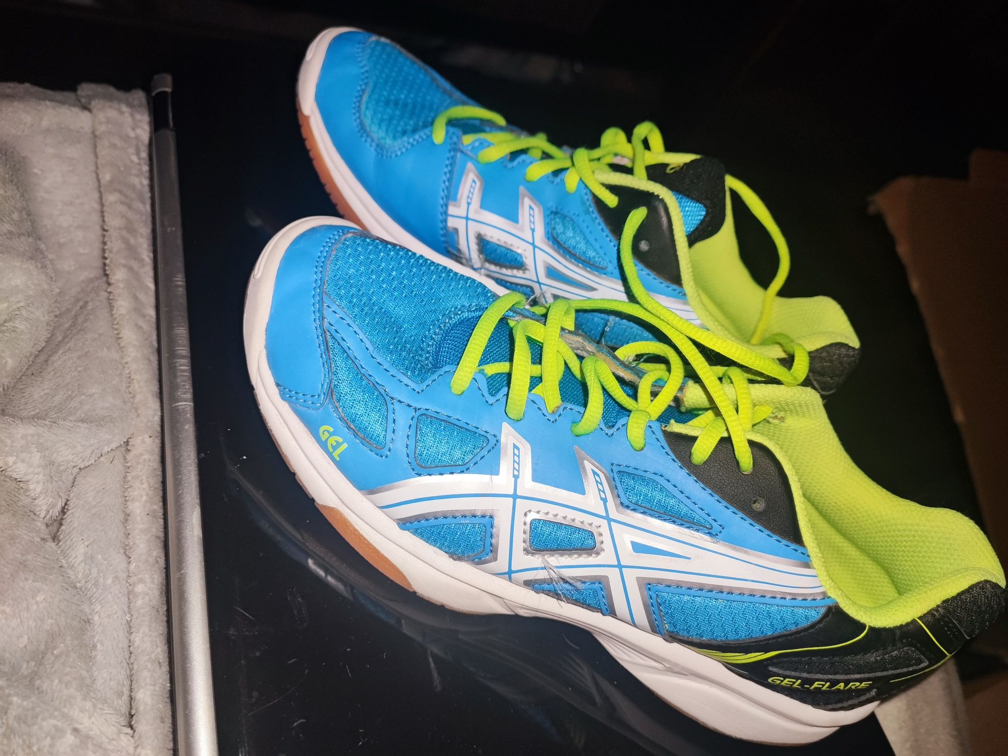 Asics buty sportowe 37