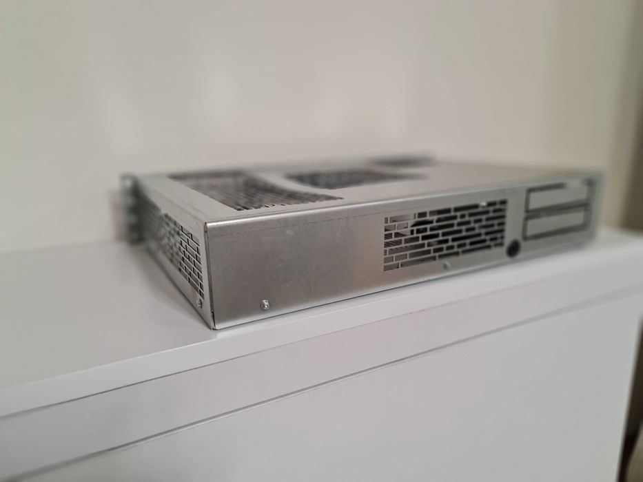 Wyprzedaż - Obudowa RACK do szafy 19 cali R-CASE 3 / Serwer montaż 2U