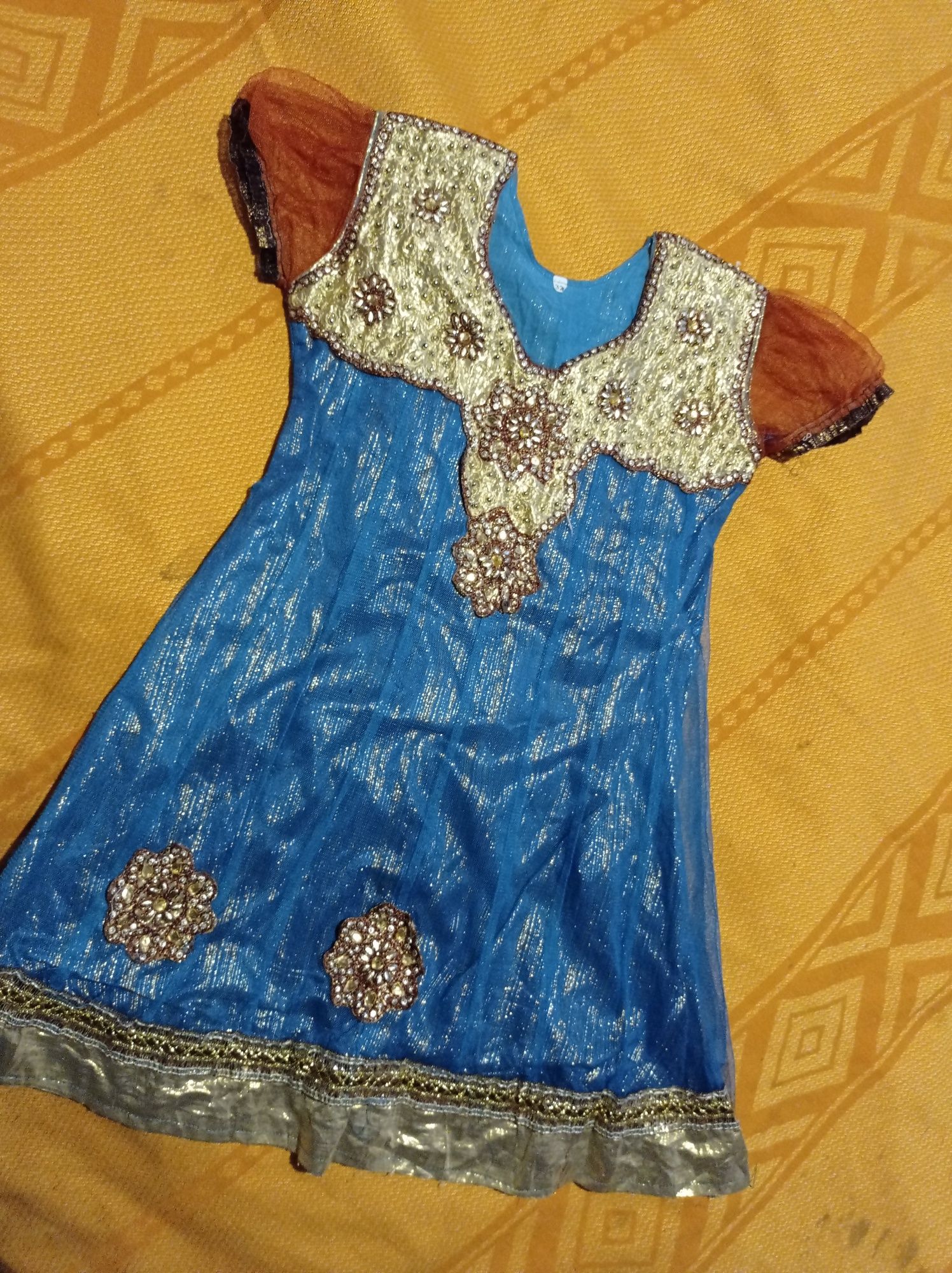 Красивый восточный костюм индийский костюм платье сари 122/128