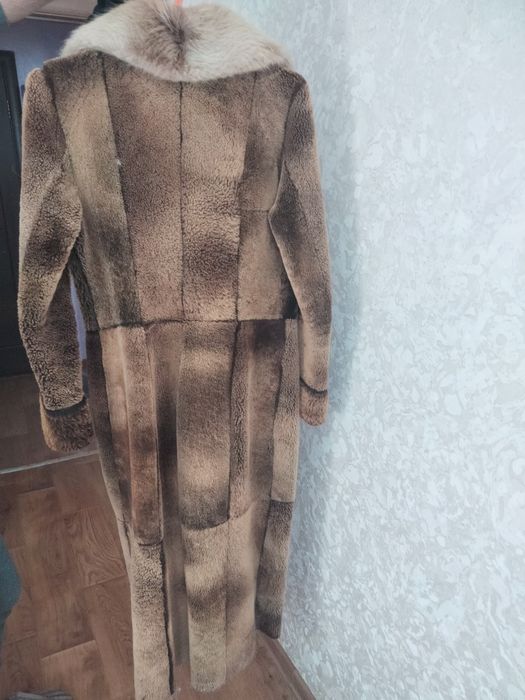 Продам двухсторонняя шубка-дубленка из мутона
