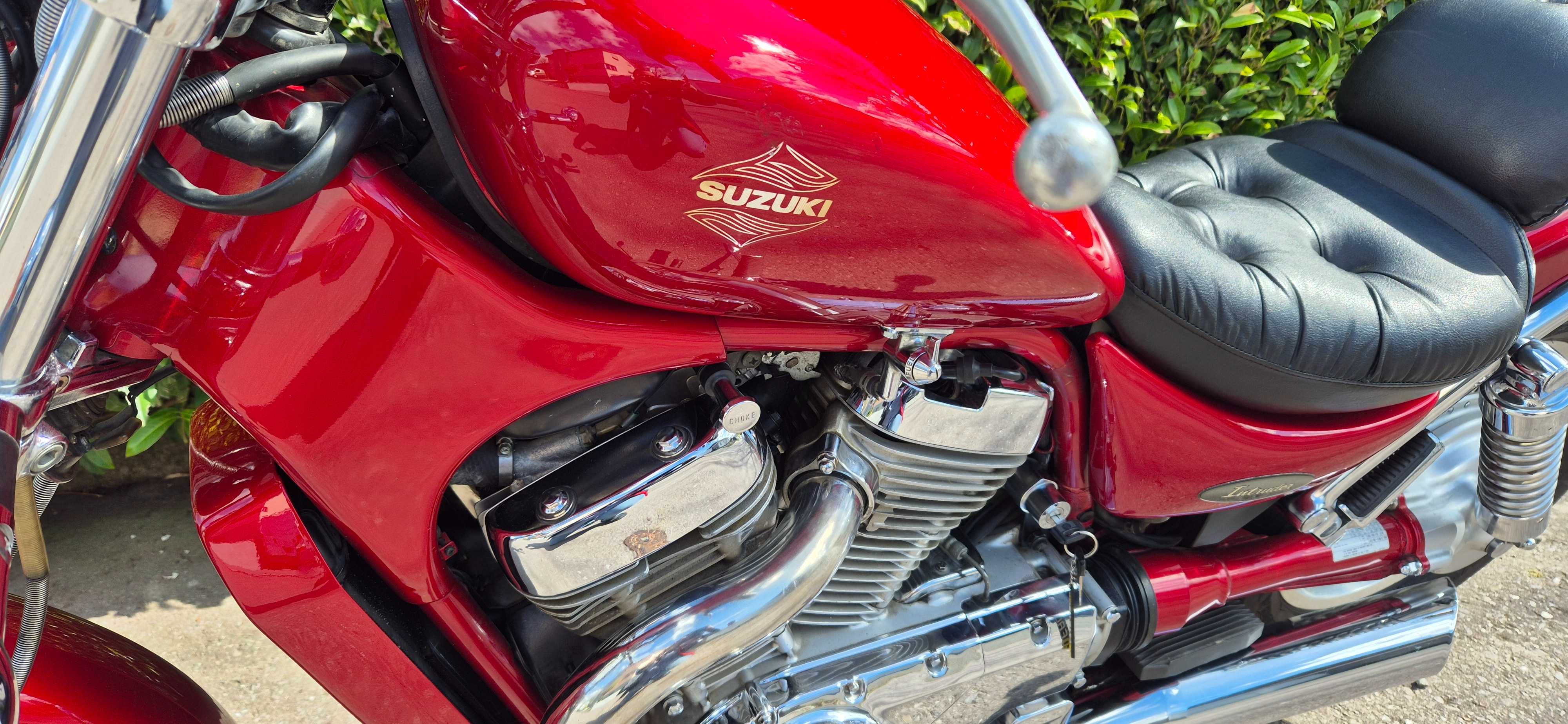 Suzuki intruder 600