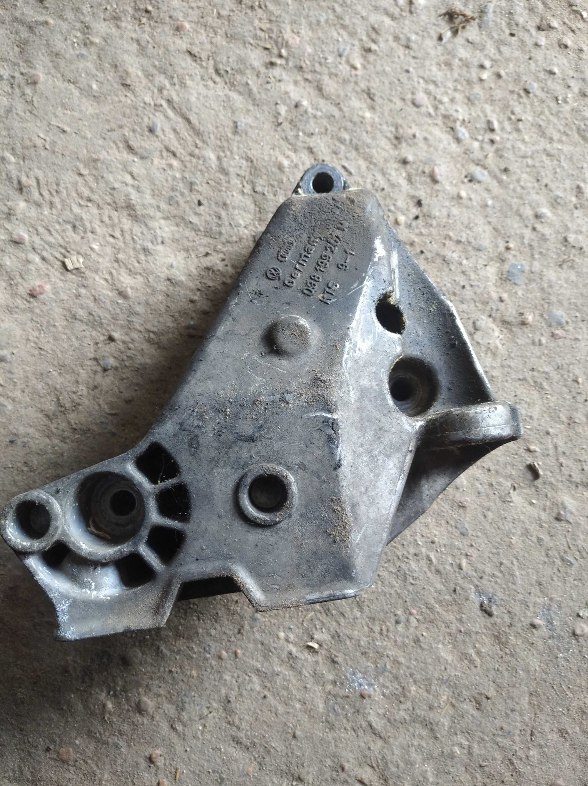 łapa silnika 03819`9207H 1J019`9117P 1.9tdi a3 vw golf ahf agr alh asv