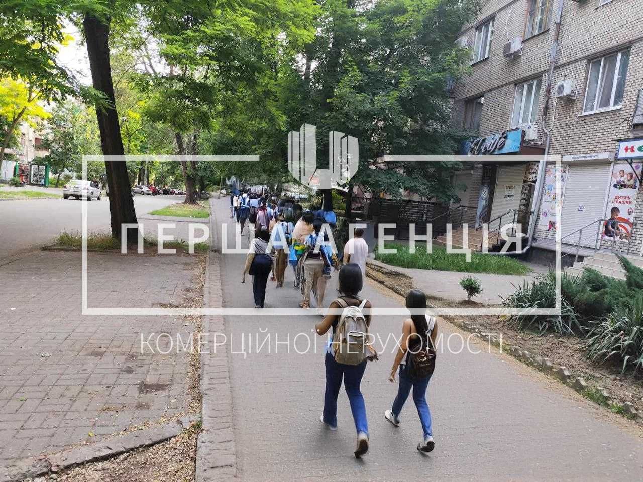 Оренда приміщення вул. Сталеварів.